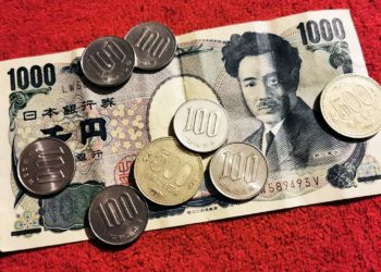 Japan News: Yen-Scheine und Münzen