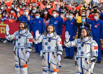 China-News: erster Zivilist erreicht Raumstation